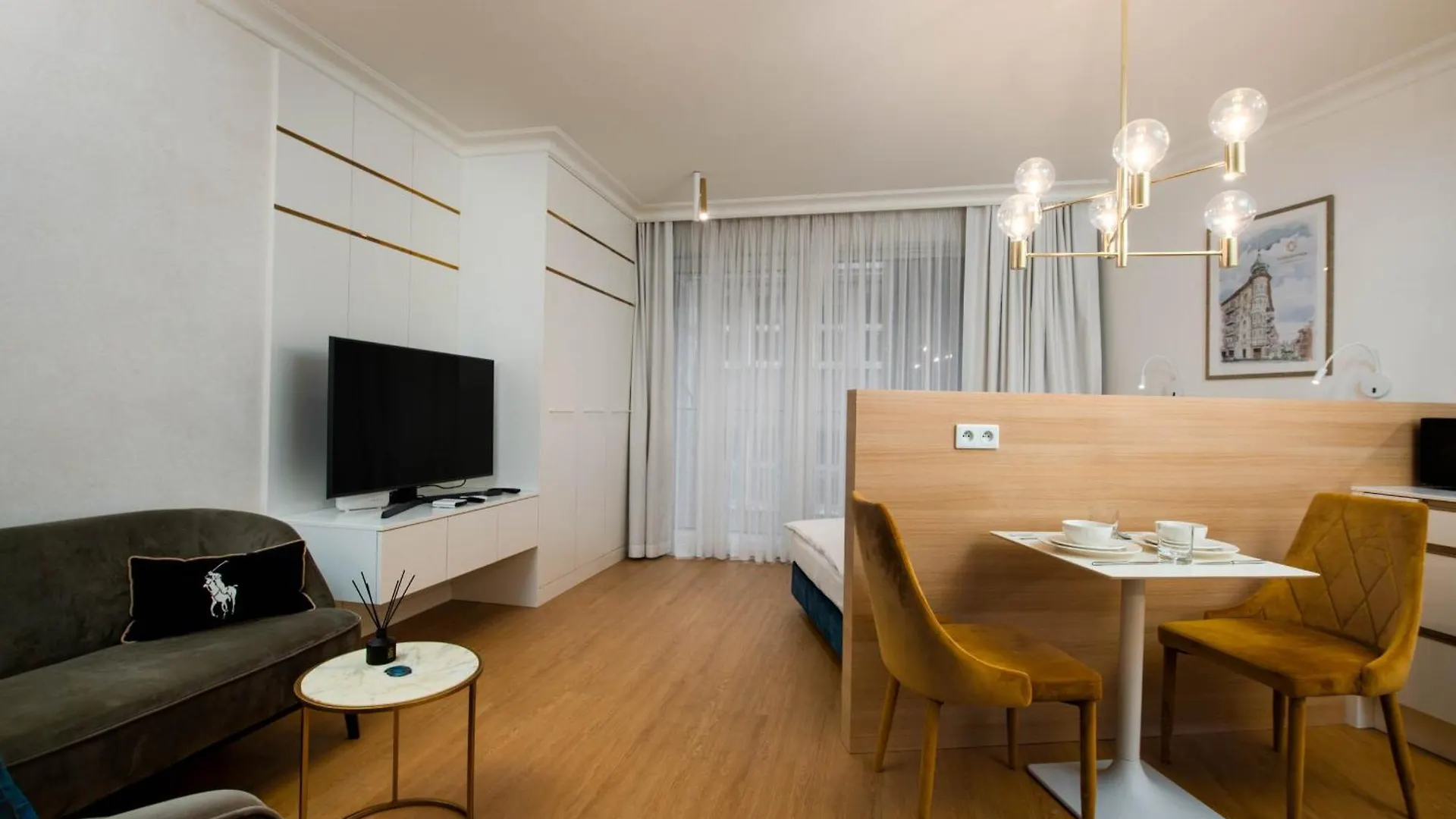 Poznan Zelazko - Old Town Studio, Top Location - By Rentujemy Apartamento